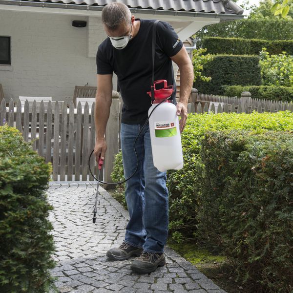 מיכל ריסוס 8 ליטר עם מתלה ואקדח KRTGR6808 Varo kreator - KnuPo