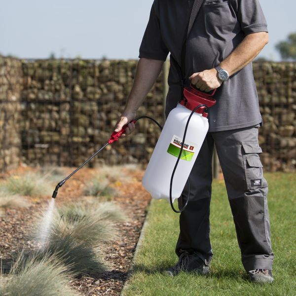 מיכל ריסוס 8 ליטר עם מתלה ואקדח KRTGR6808 Varo kreator - KnuPo